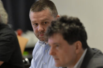 gandul ciprian ciucu avertizeaza ca peste 200 de milioane de euro din fonduri ue sunt in pericol la primaria capitalei 69d509e494a18