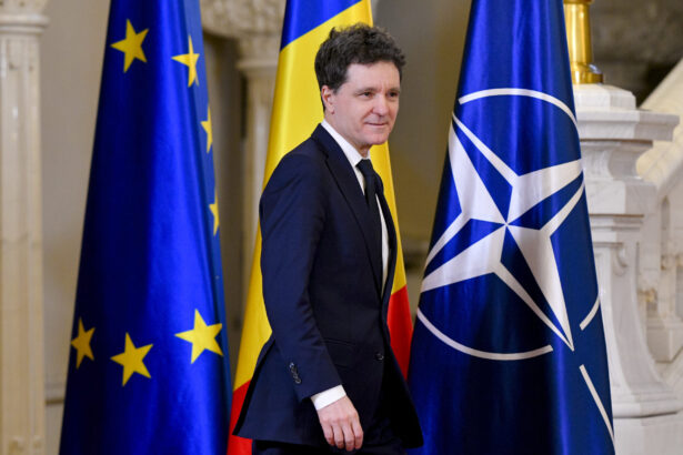 nicusor dan il felicita pe peter magyar dupa victoria din ungaria un nou capitol in relatiile romano maghiare 69dc051bd8b1f