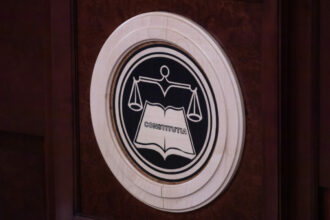 nicusor dan sesizeaza ccr despre unele prevederi privind guvernanta corporativa a intreprinderilor 69d63129d90b9