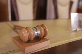 pacientii cronici reclama consecintele negative ale intarzierii deciziei ccr pe neplata primei zile de concediu medical 69d621cf498f5