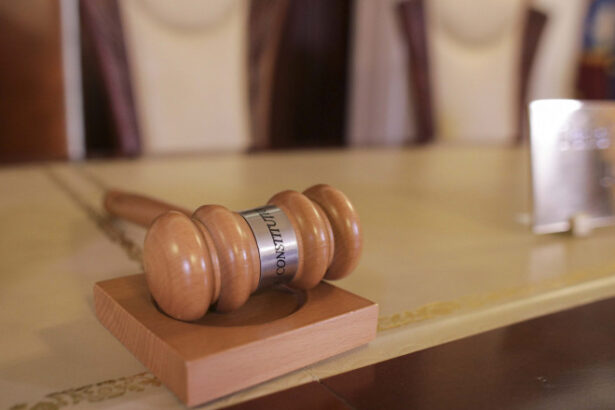 pacientii cronici reclama consecintele negative ale intarzierii deciziei ccr pe neplata primei zile de concediu medical 69d621cf498f5