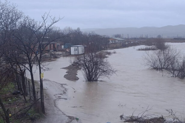 pericol de inundatii hidrologii au emis cod portocaliu pentru rauri din cinci judete ale tarii 69ce3b23475a0
