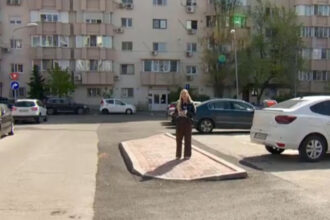 video o ciudata insula din pavele a aparut in mijlocul unei strazi din bucuresti explicatia primariei sectorului 3 69ddff2f8a7a7