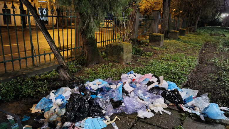 videofoto deseuri medicale aruncate in parcul cismigiu o clinica stomatologica din bucuresti a fost amendata cu 70 000 de lei 69d3cb01bc936