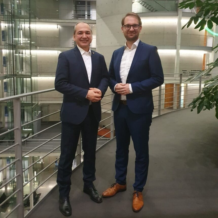 un roman a castigat al doilea mandat de primar in germania el l a invins pe candidatul extremei drepte 6a1c7dbf3295c
